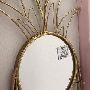 Pineapple mirror